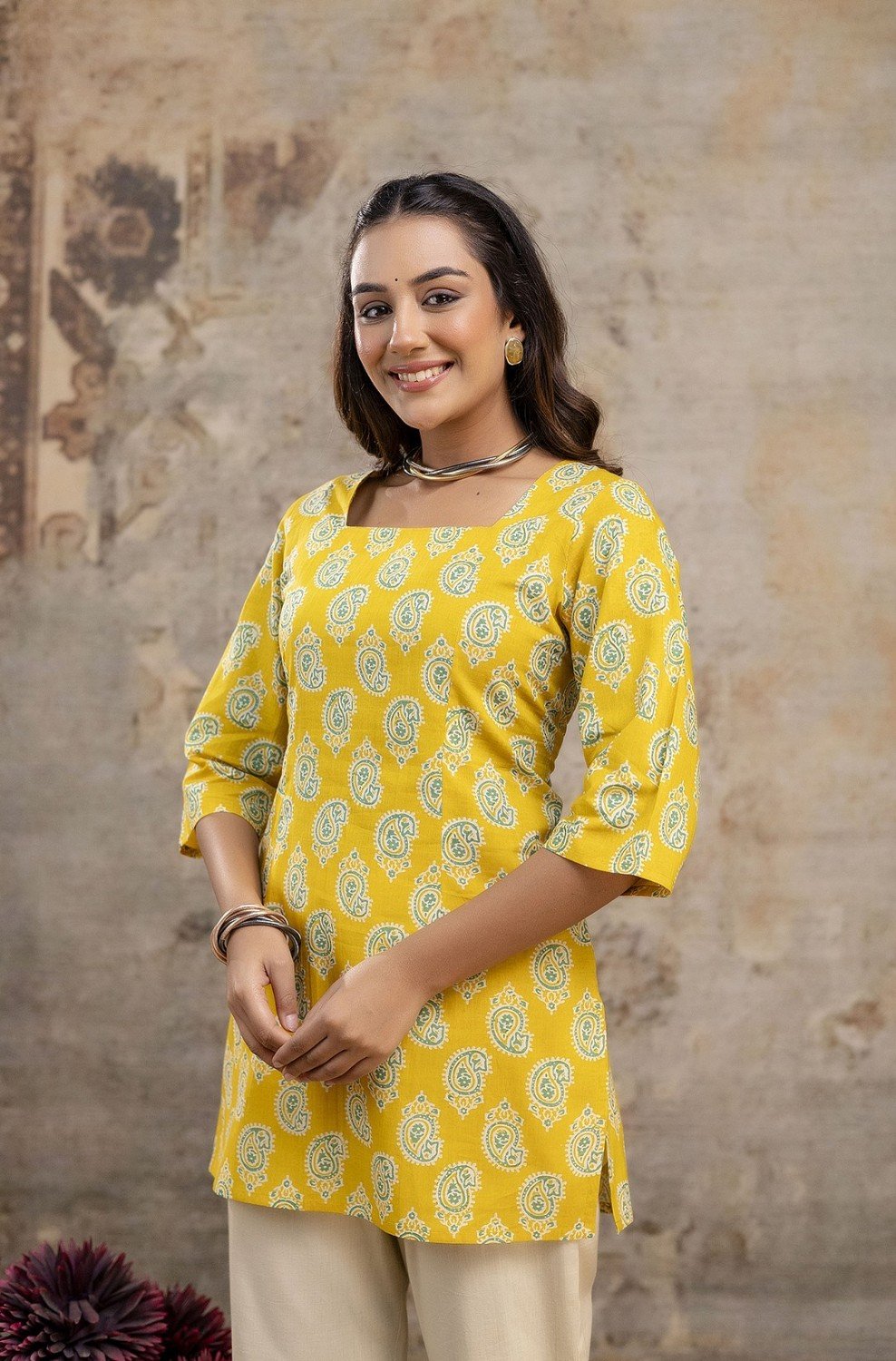 Neelkamal Paisley Buta Short Kurti — Yellow